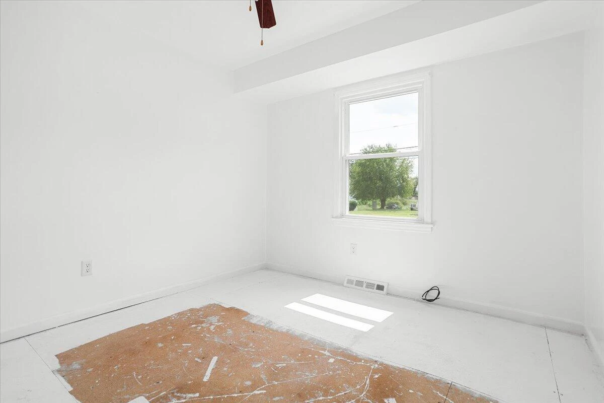2102 Byrd AVE - Photo 14