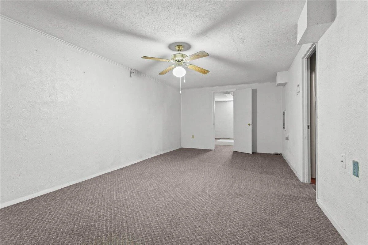 2102 Byrd AVE - Photo 16