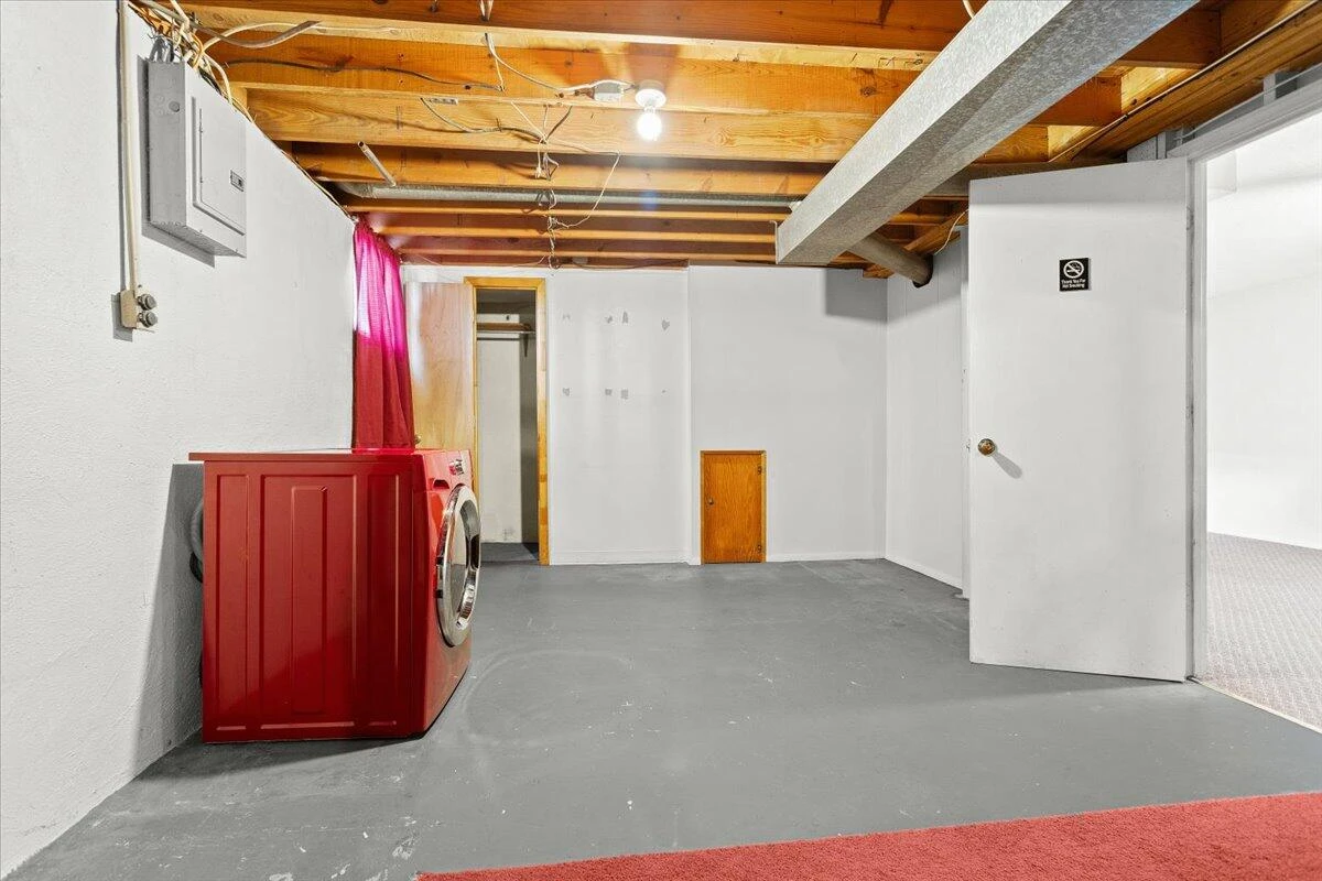 2102 Byrd AVE - Photo 18