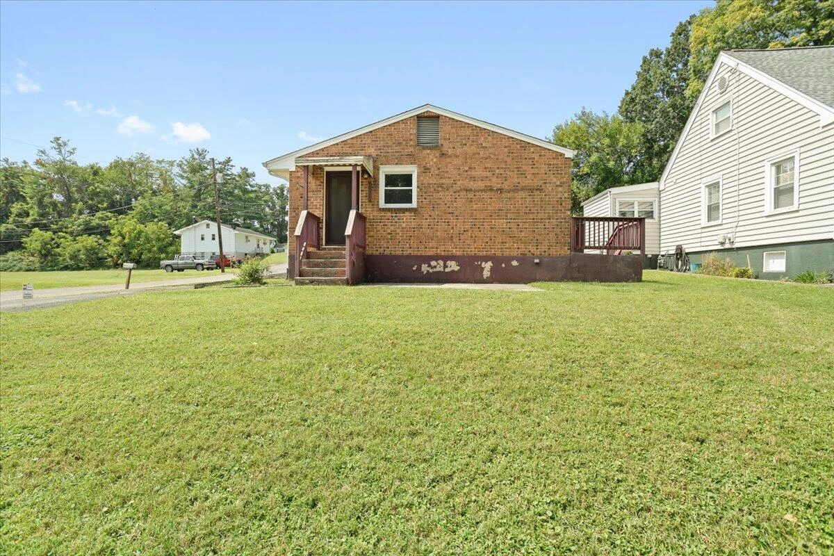 2102 Byrd AVE - Photo 23