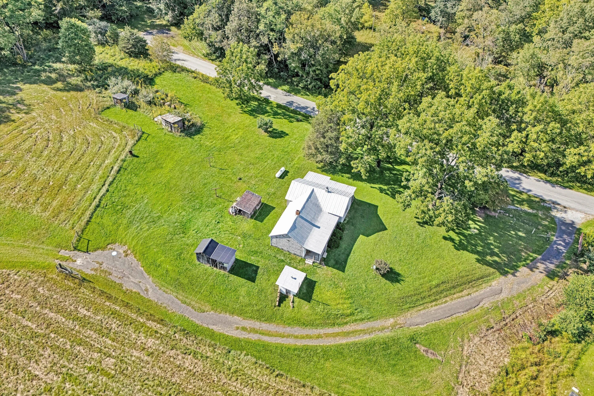 2816 Johns Creek RD - Photo 12