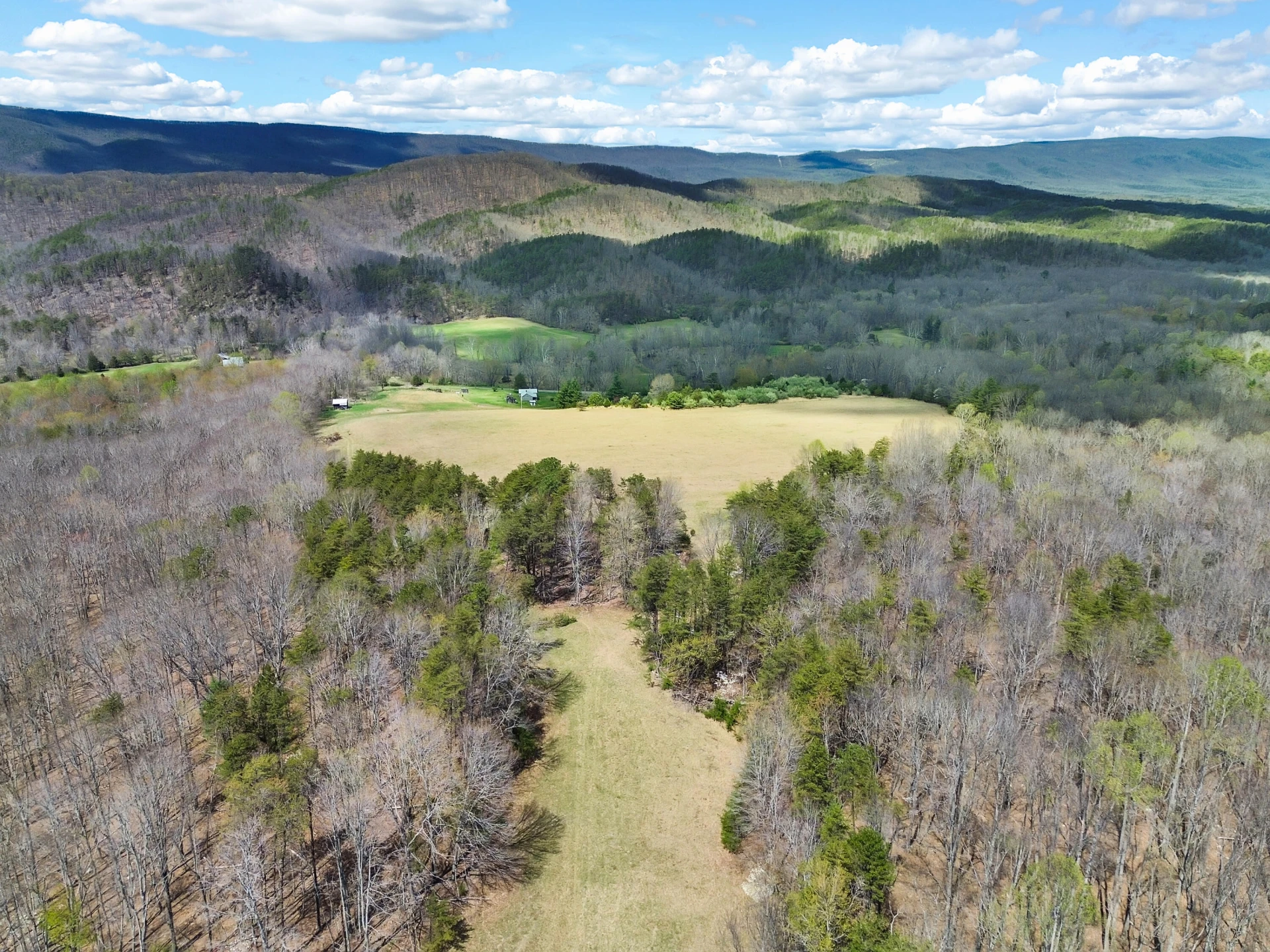 2816 Johns Creek RD - Photo 36
