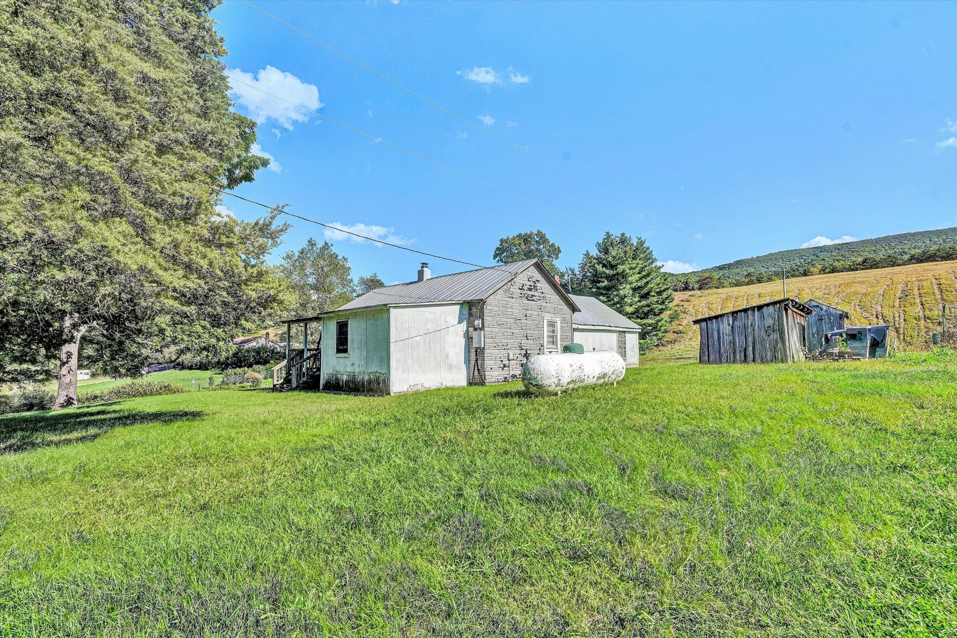 2816 Johns Creek RD - Photo 58