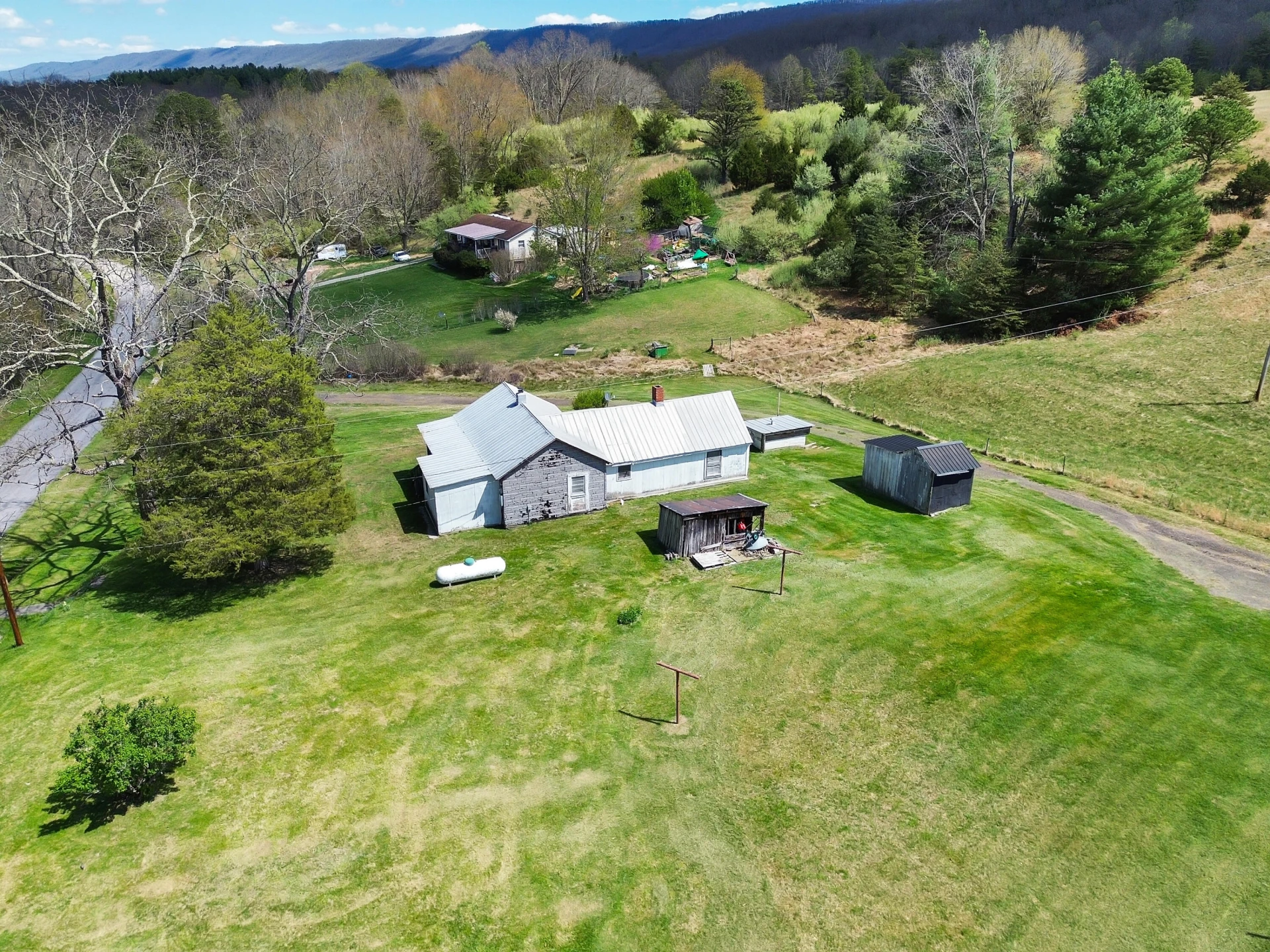 2816 Johns Creek RD - Photo 59