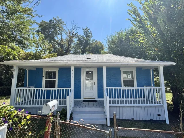 319 Hazel ST