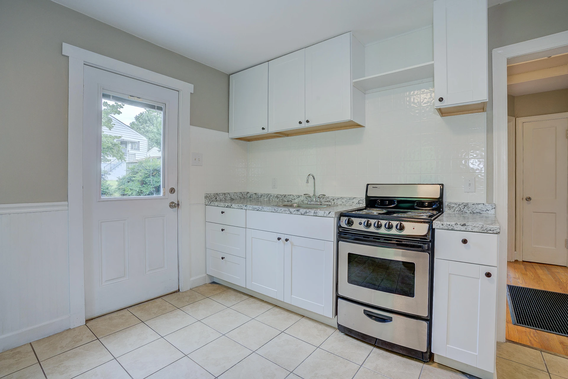422 Albemarle AVE - Photo 10