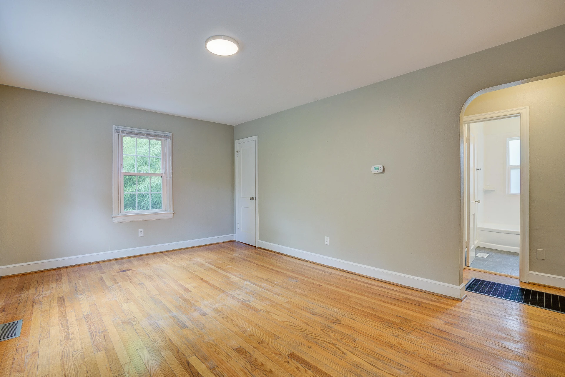422 Albemarle AVE - Photo 8
