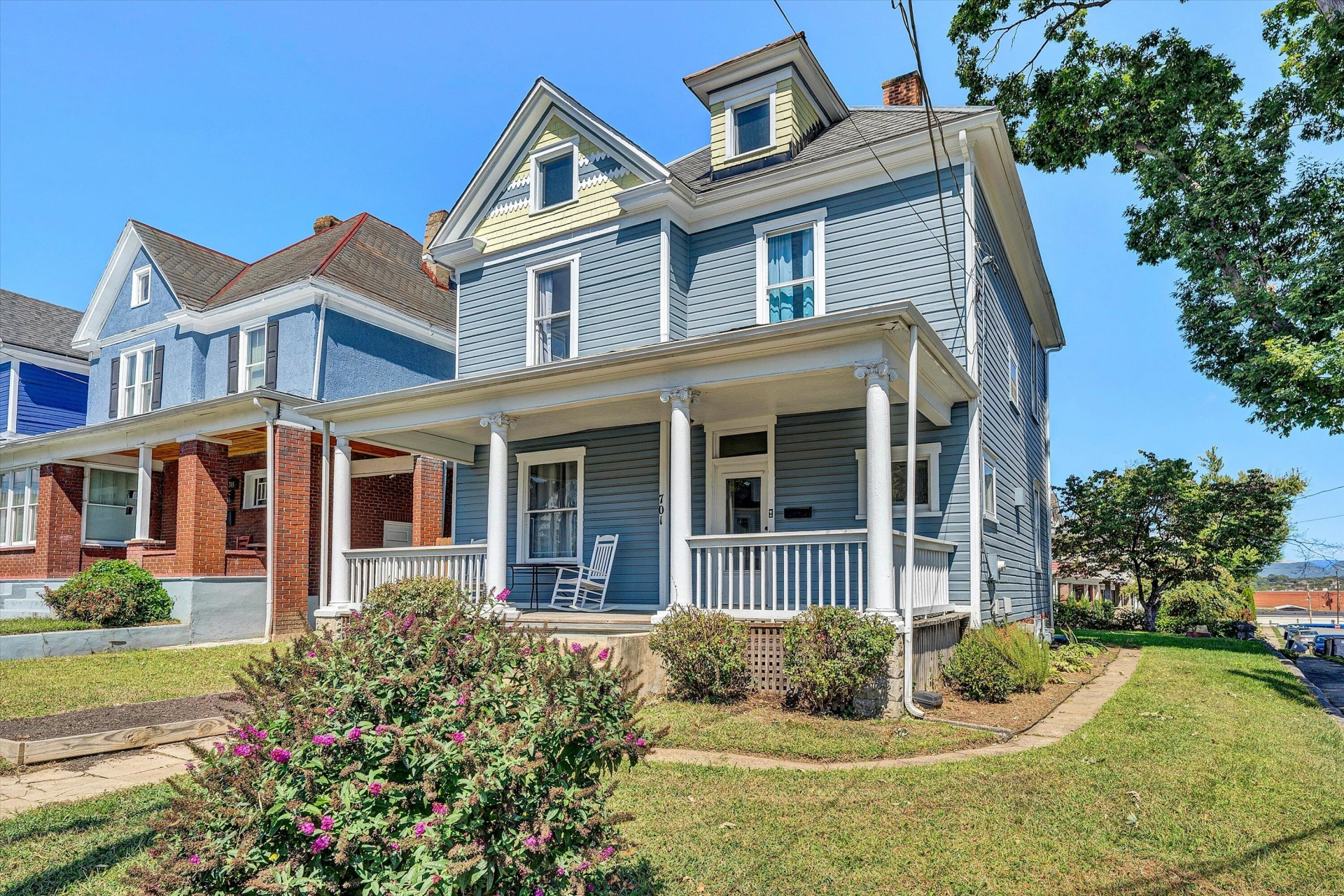 701 Marshall AVE