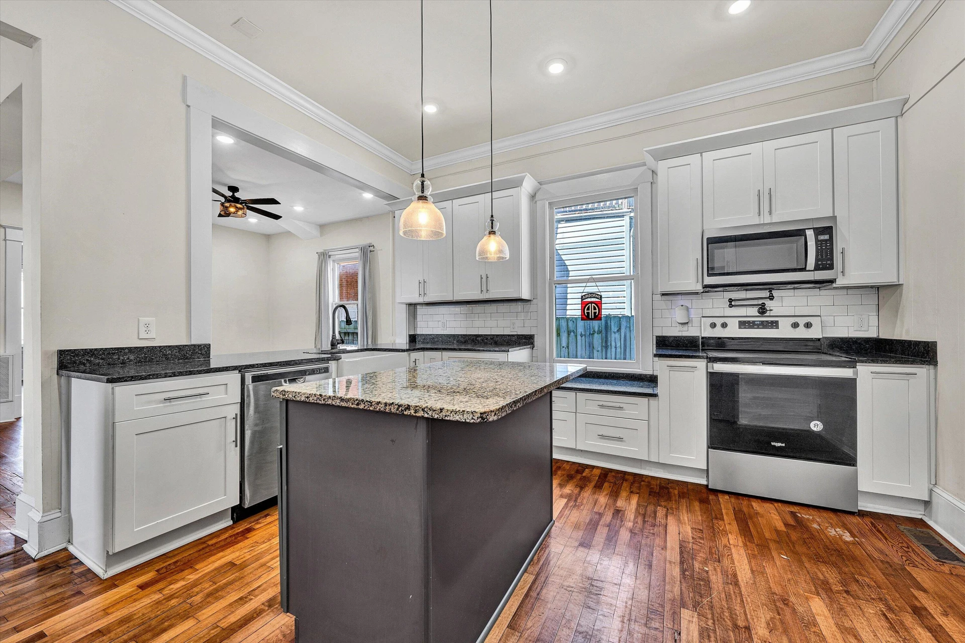 701 Marshall AVE - Photo 20