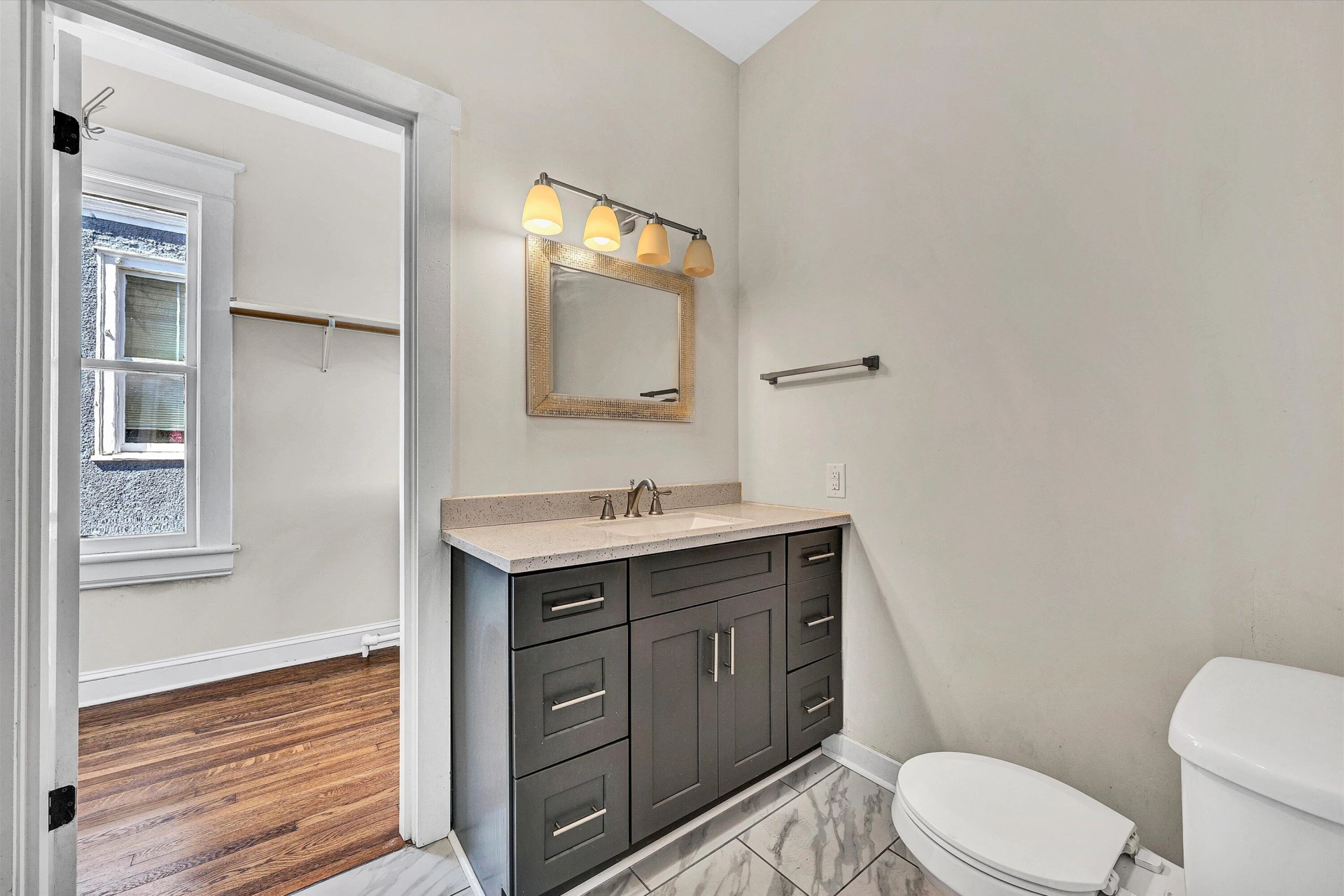 701 Marshall AVE - Photo 34