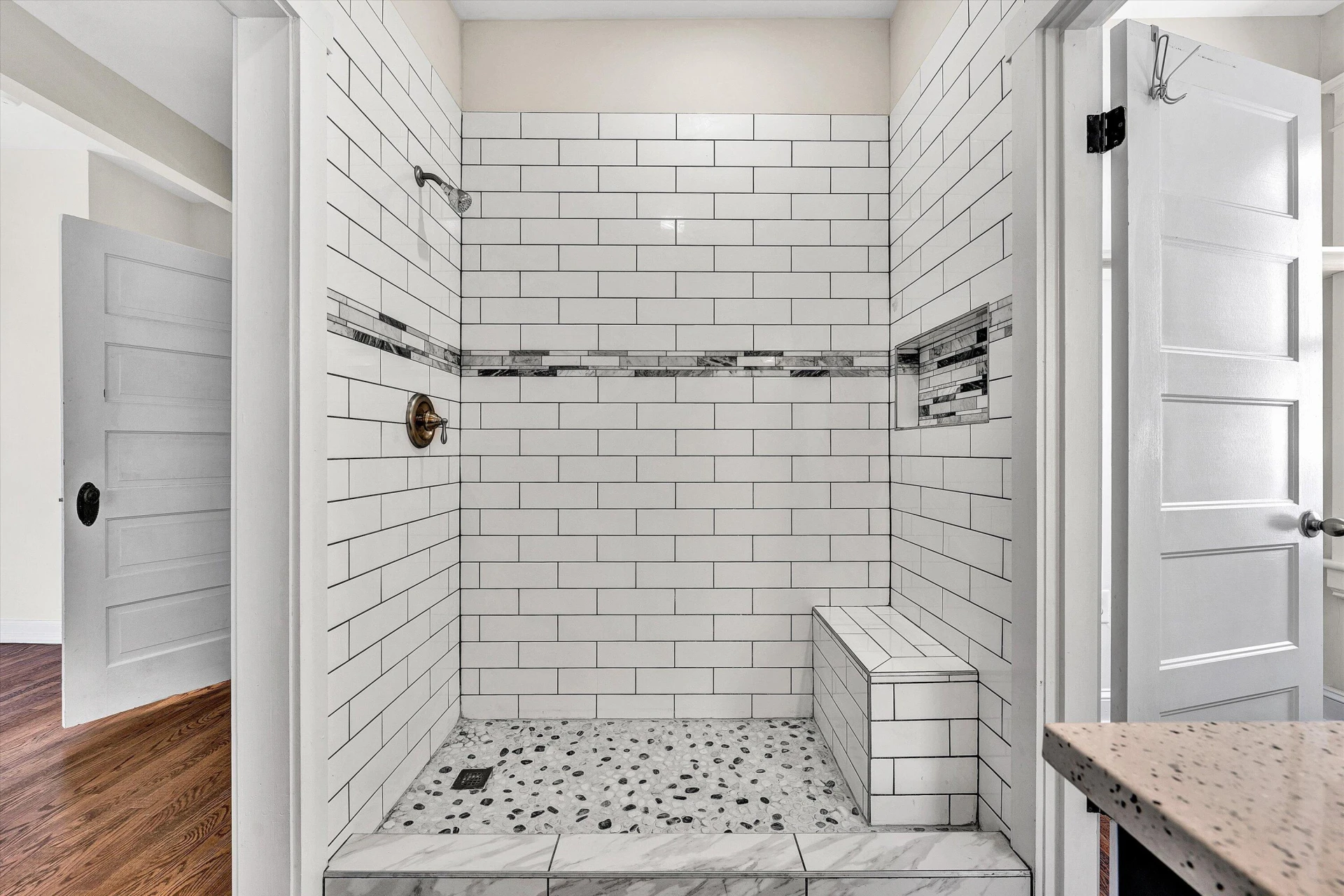 701 Marshall AVE - Photo 35