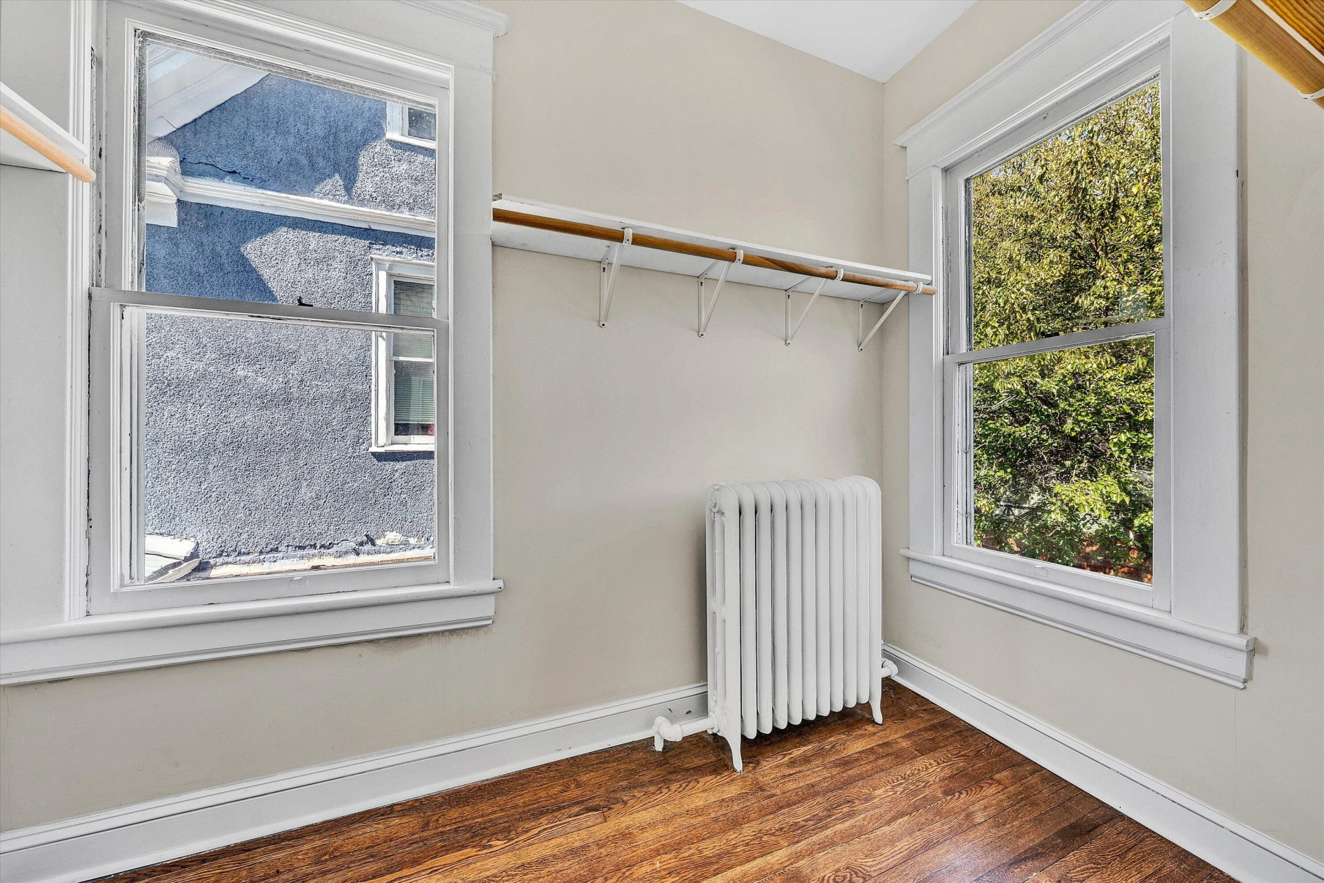 701 Marshall AVE - Photo 36