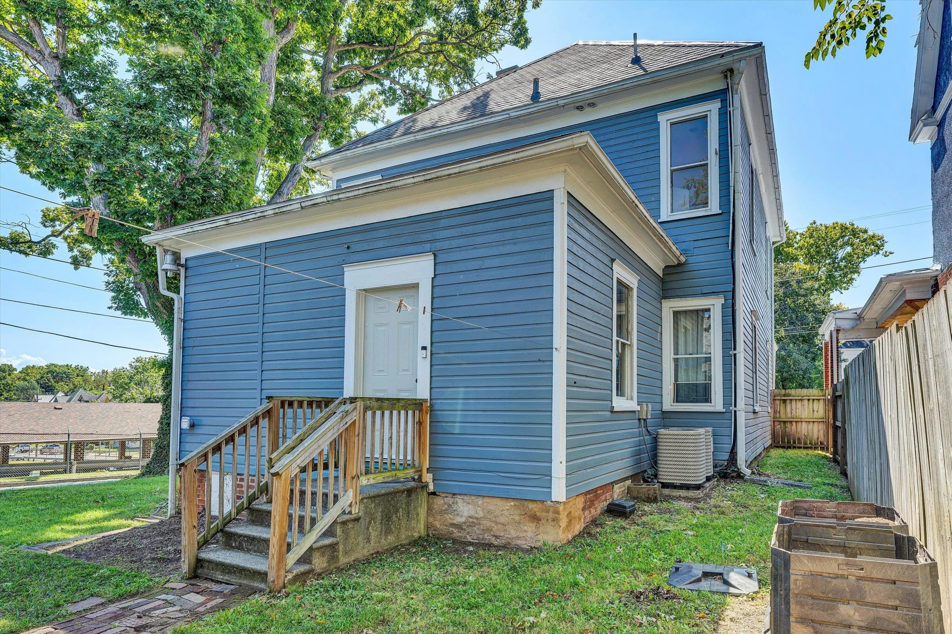 701 Marshall AVE - Photo 39