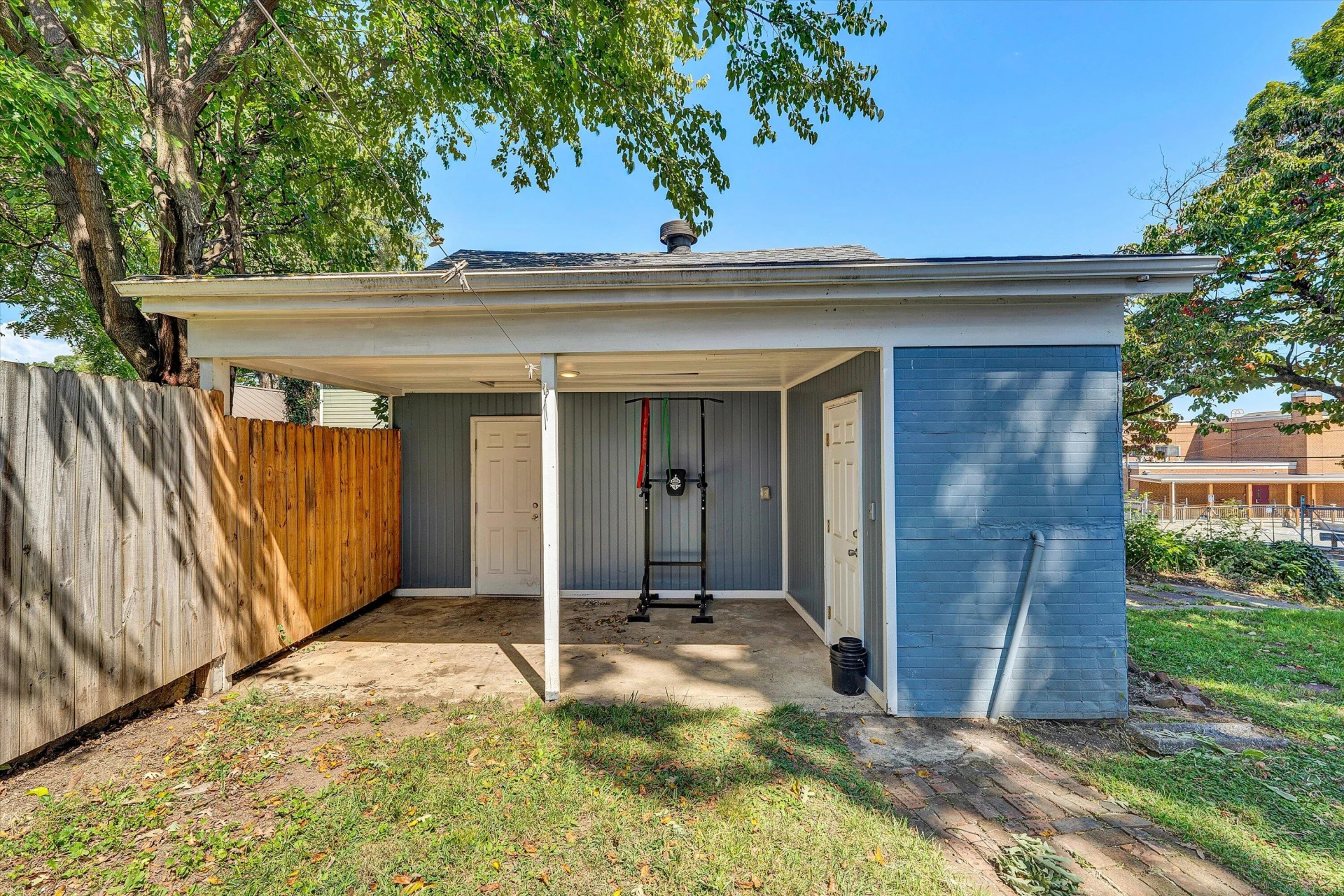 701 Marshall AVE - Photo 40