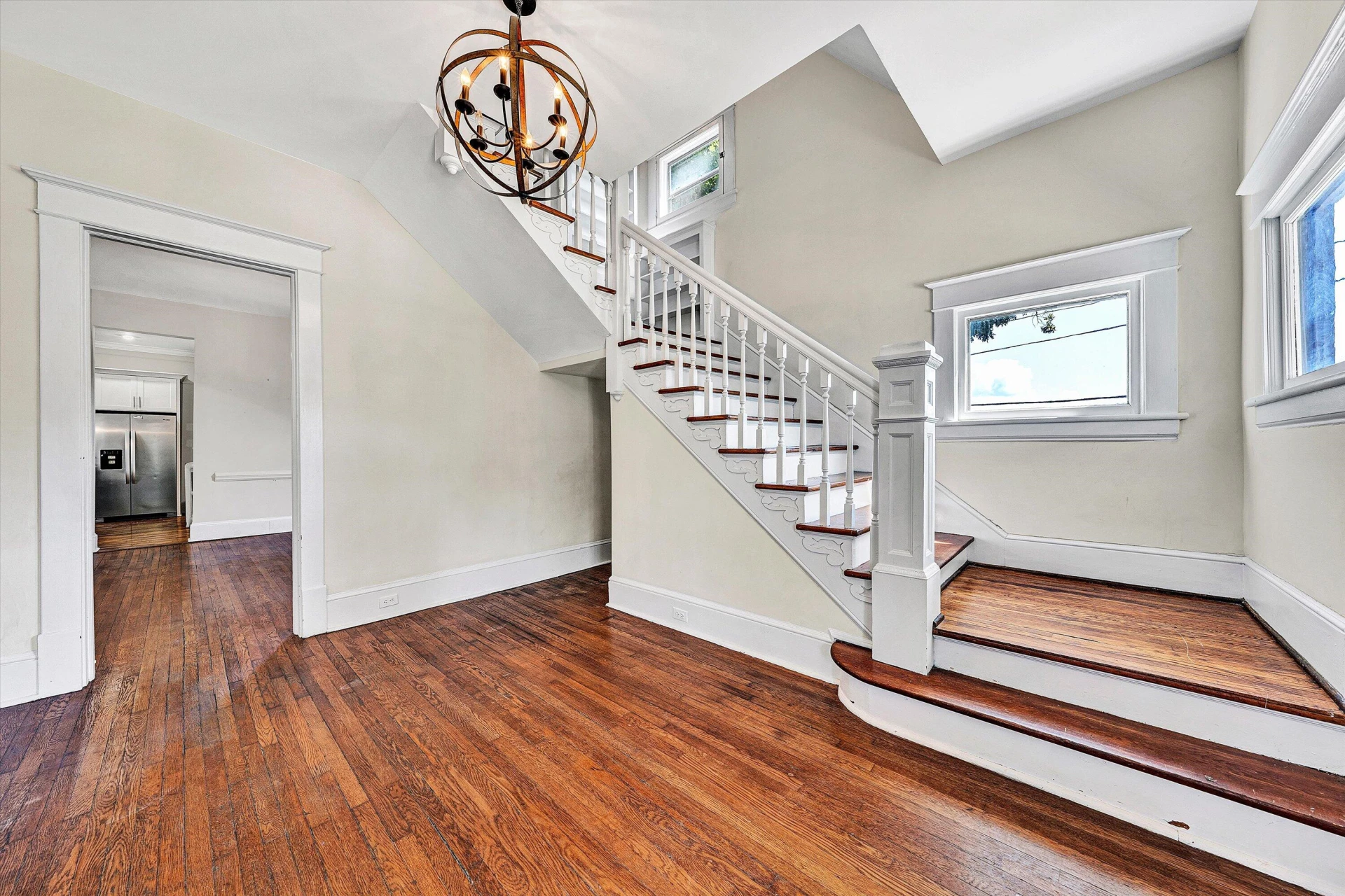 701 Marshall AVE - Photo 7