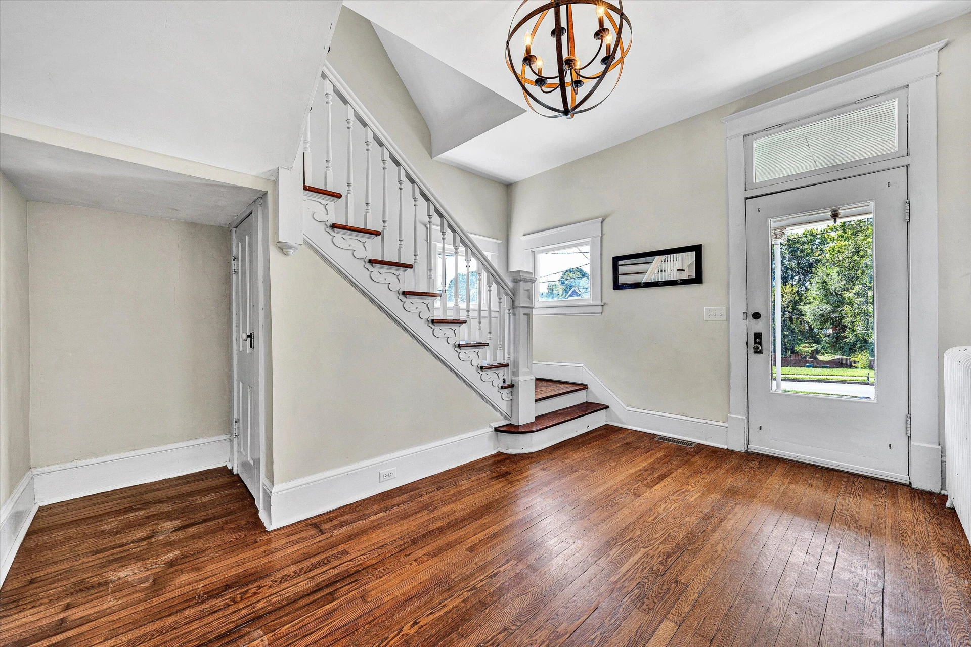 701 Marshall AVE - Photo 8