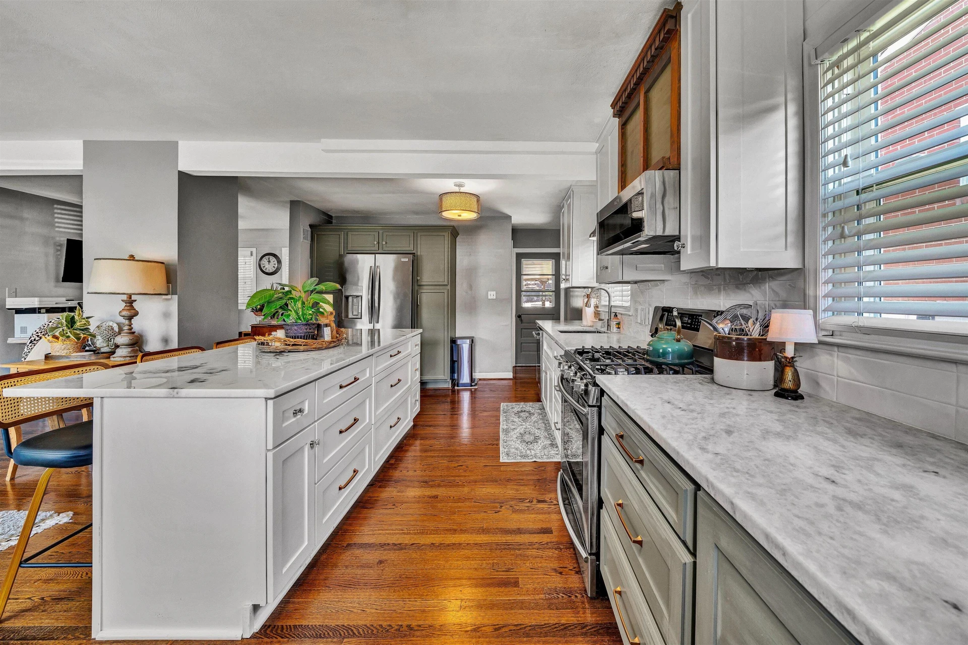 3117 Fleetwood AVE - Photo 6