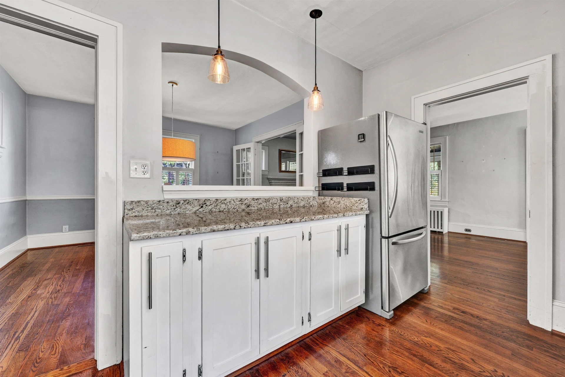 1810 Windsor AVE - Photo 27