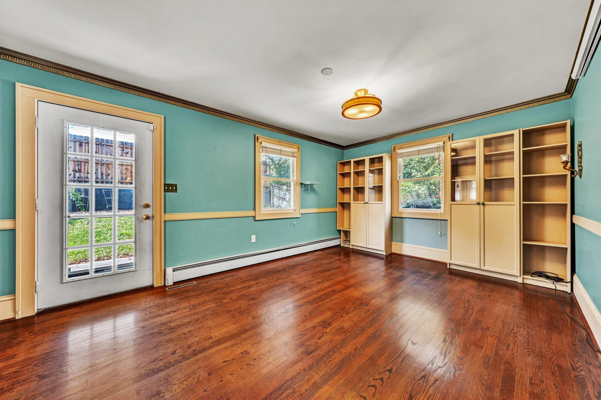 1810 Windsor AVE - Photo 31
