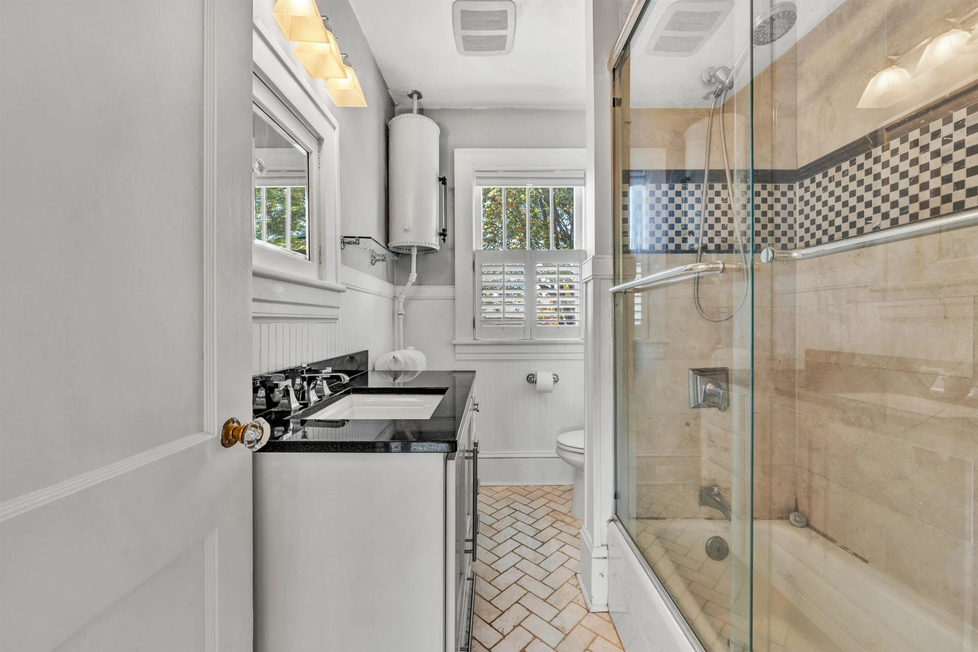 1810 Windsor AVE - Photo 40