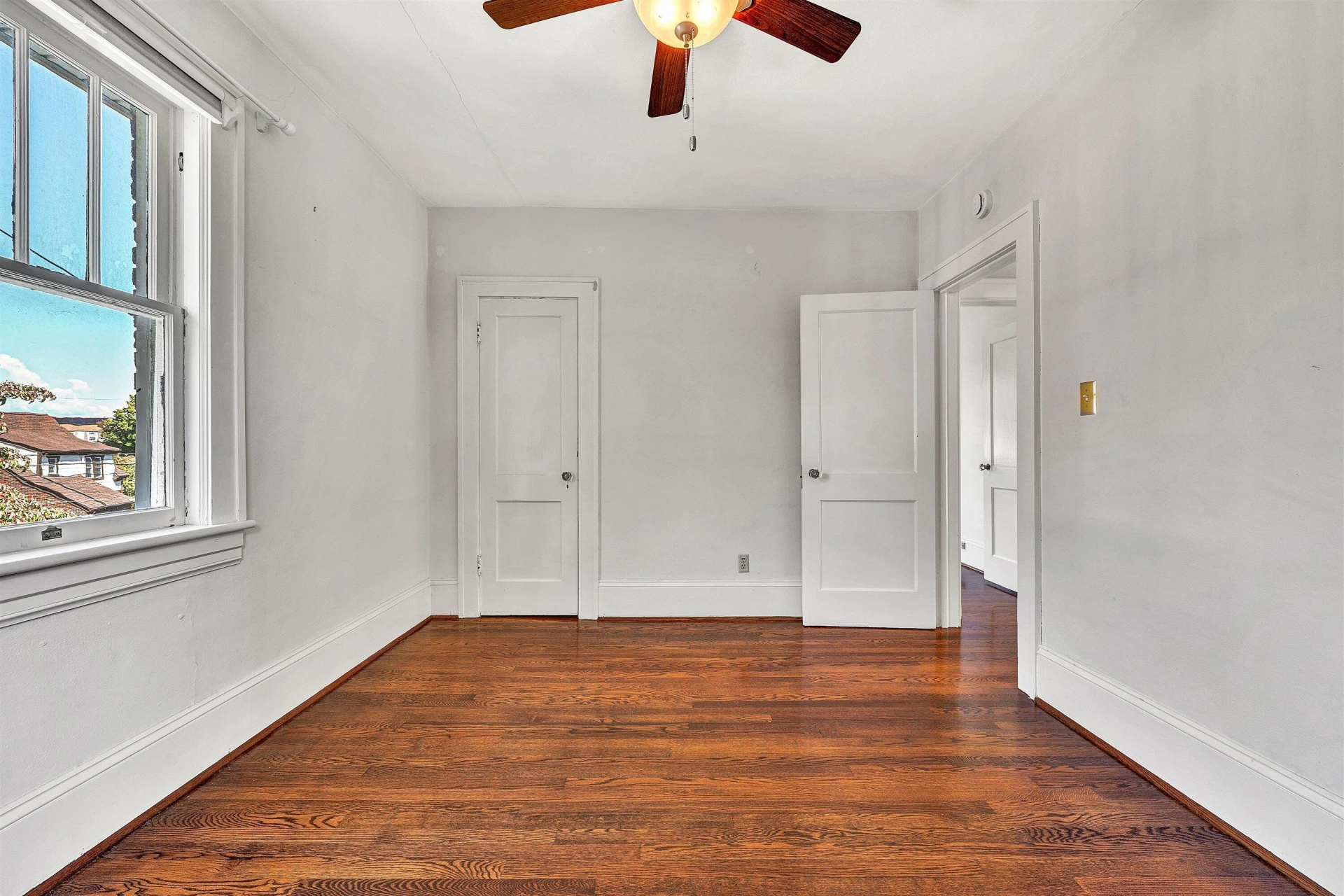 1810 Windsor AVE - Photo 45