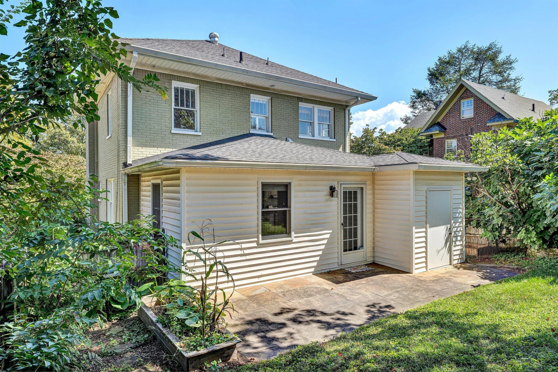 1810 Windsor AVE - Photo 46