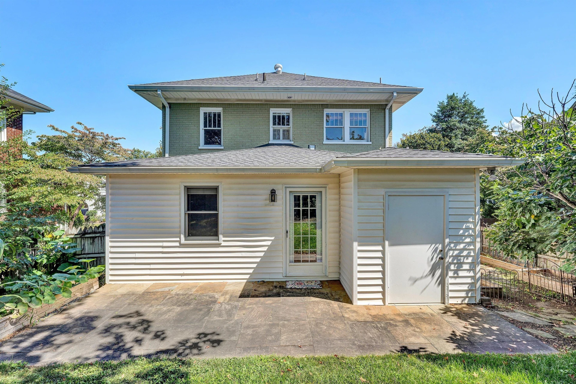 1810 Windsor AVE - Photo 48