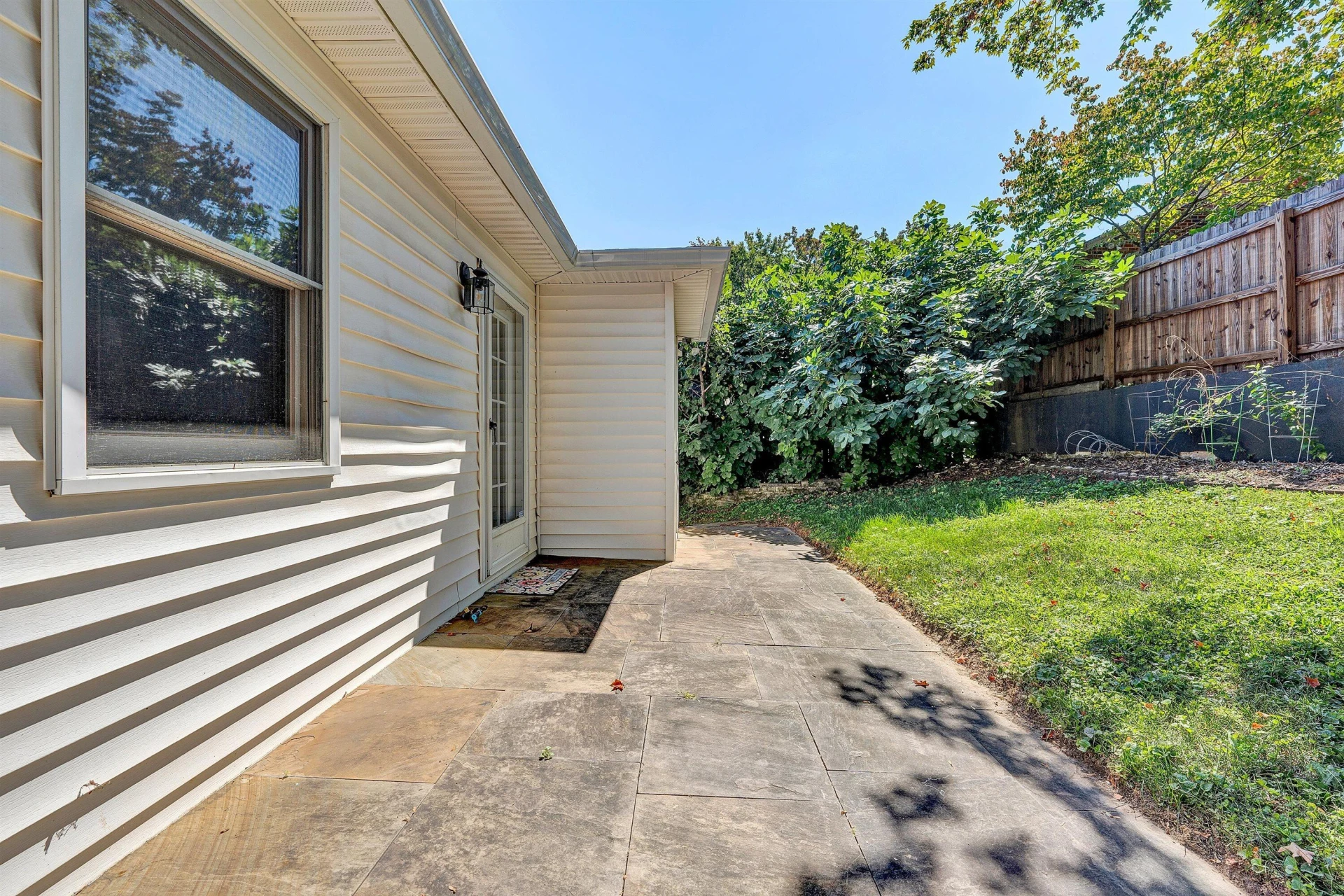 1810 Windsor AVE - Photo 50
