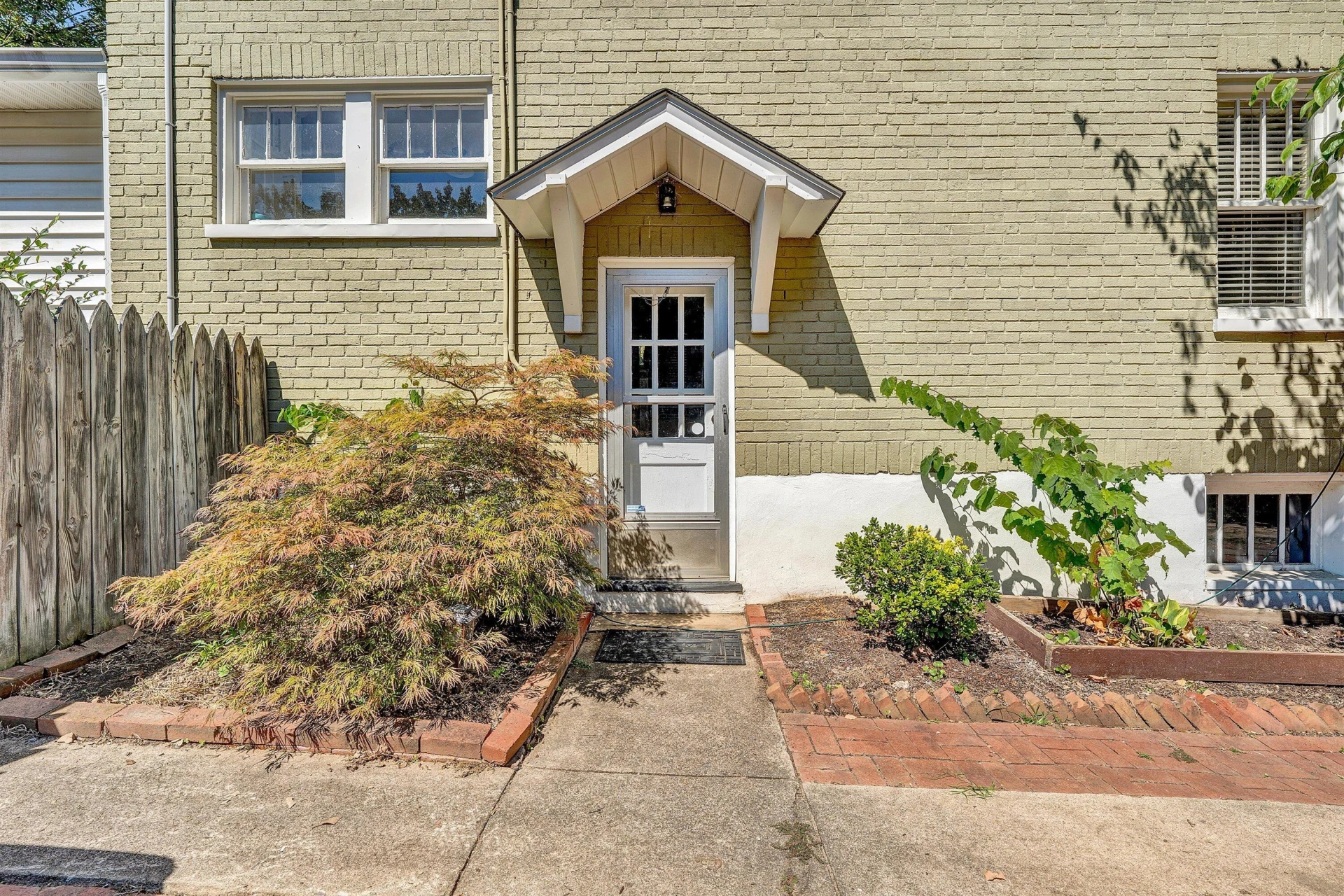 1810 Windsor AVE - Photo 53