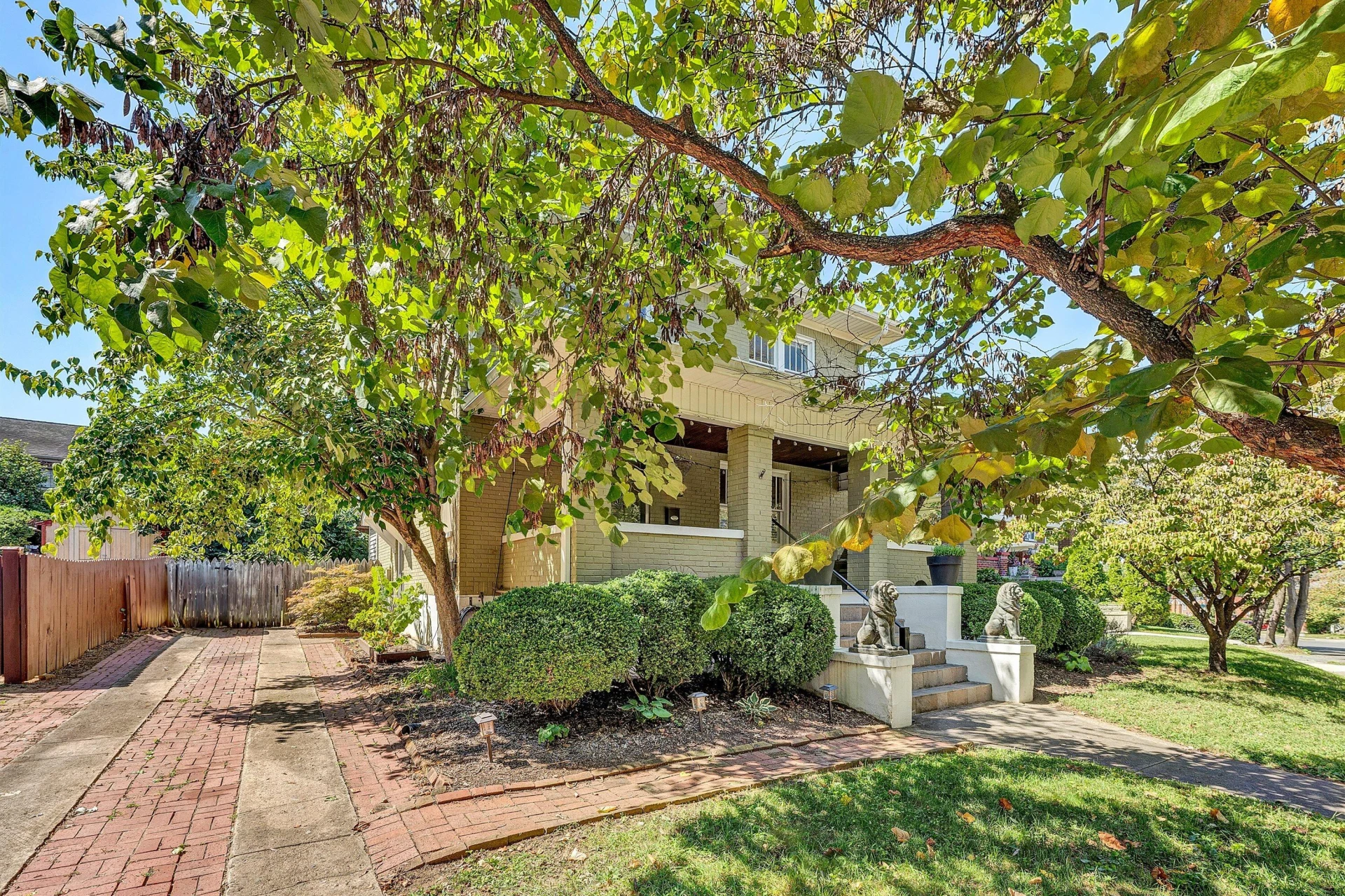 1810 Windsor AVE - Photo 54