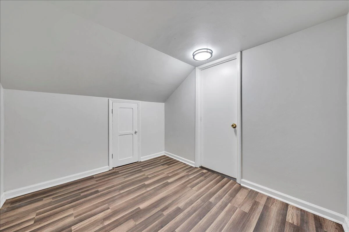 2608 Dorchester DR - Photo 21