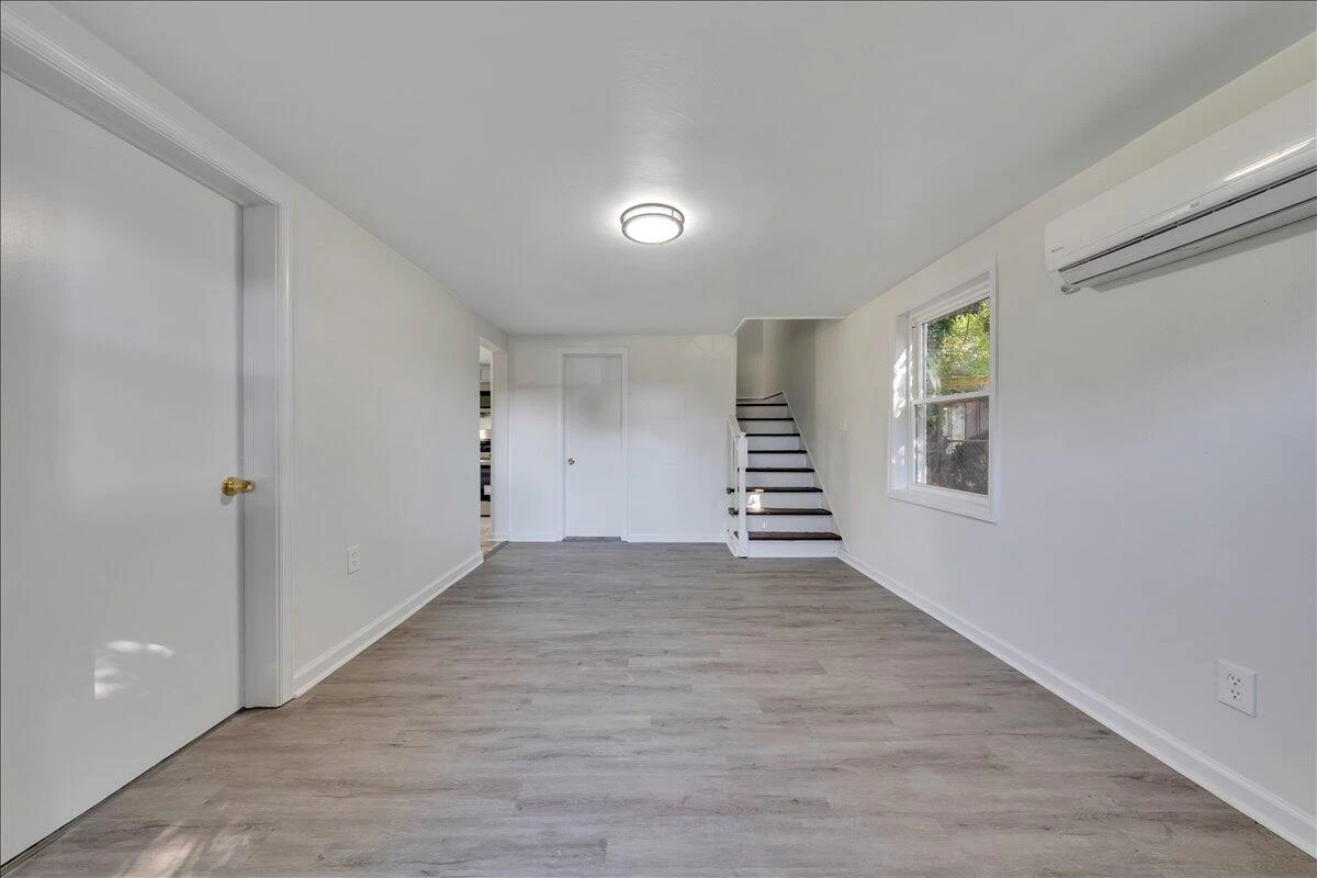 2608 Dorchester DR - Photo 10