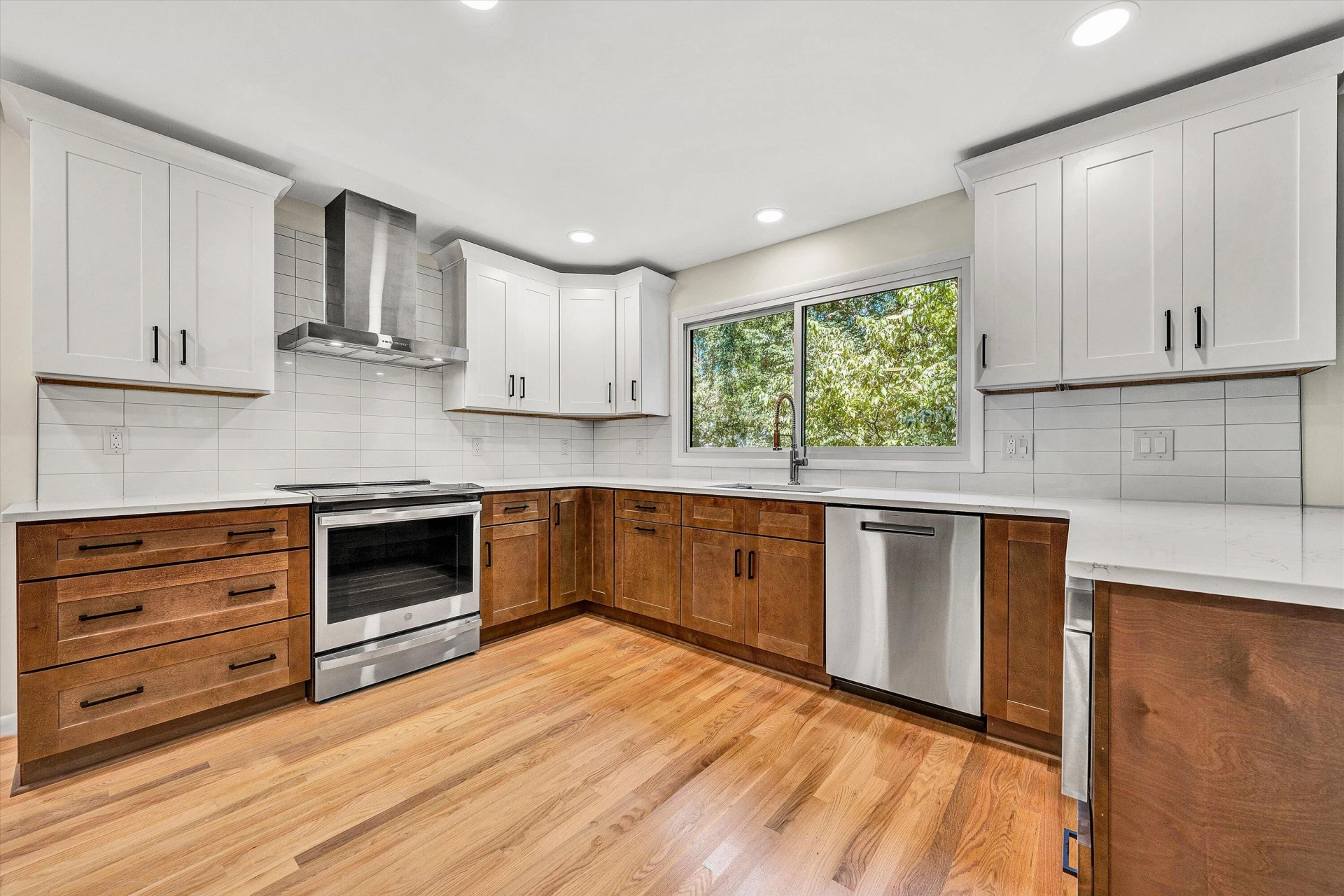 2350 Ross LN - Photo 18