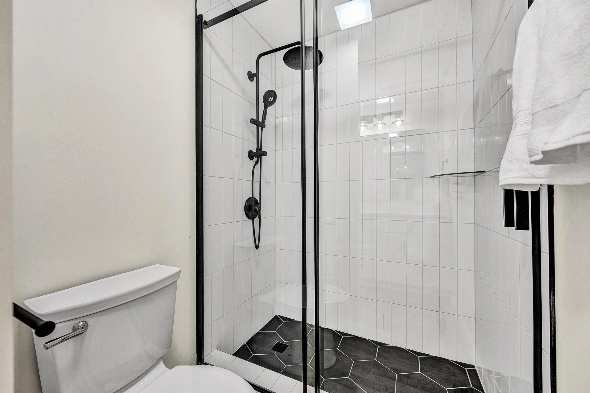 2350 Ross LN - Photo 34