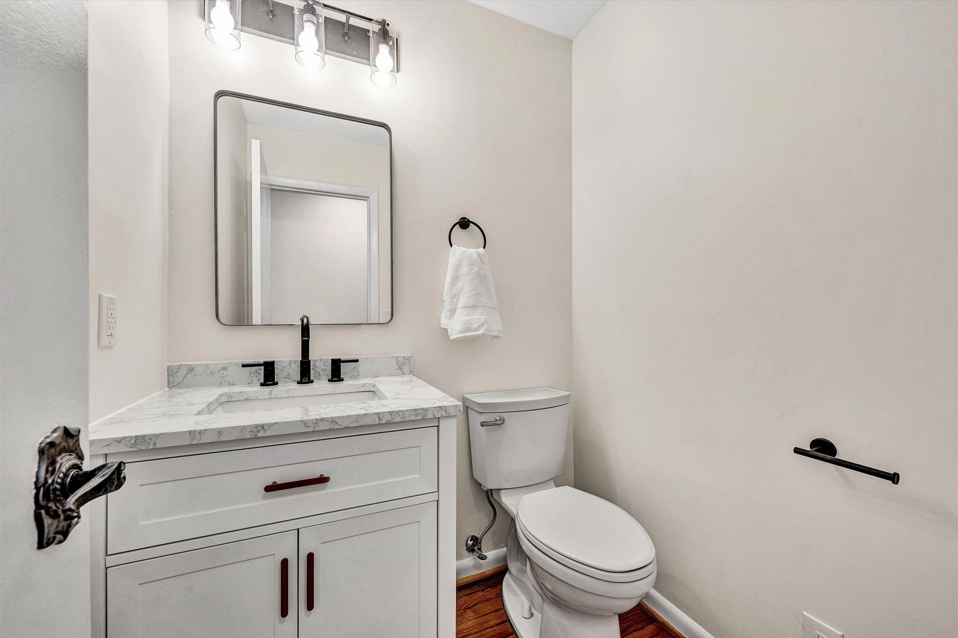 2350 Ross LN - Photo 36