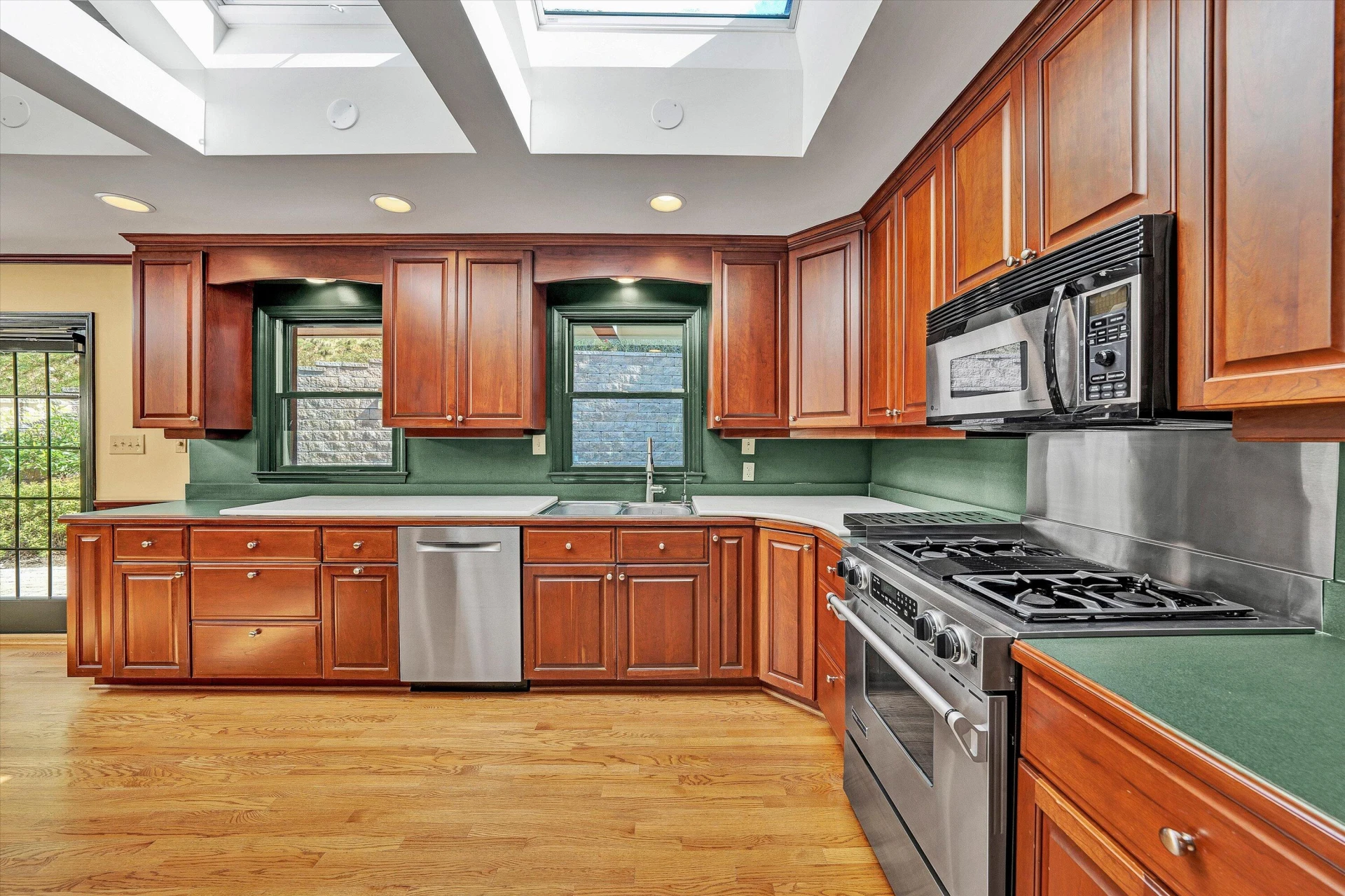 3030 Bancroft DR - Photo 21