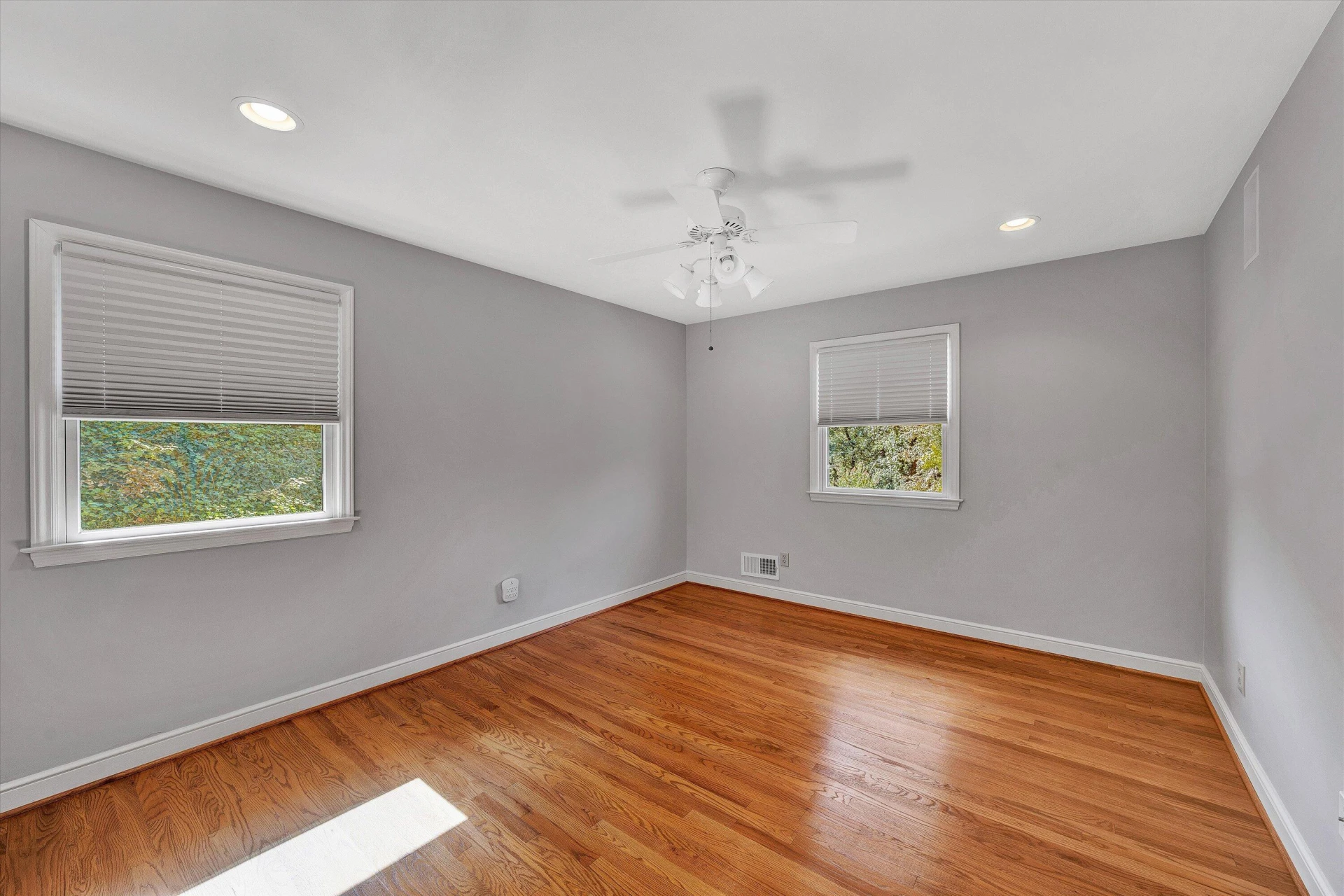 3030 Bancroft DR - Photo 26