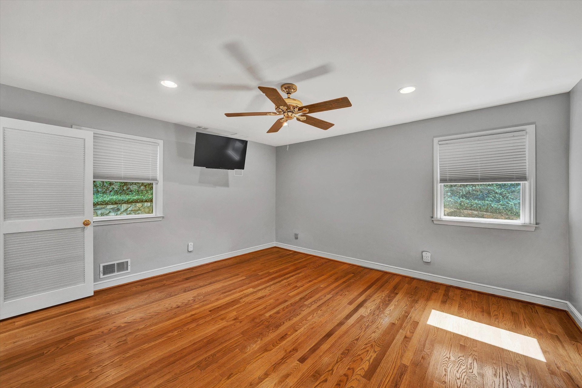 3030 Bancroft DR - Photo 27