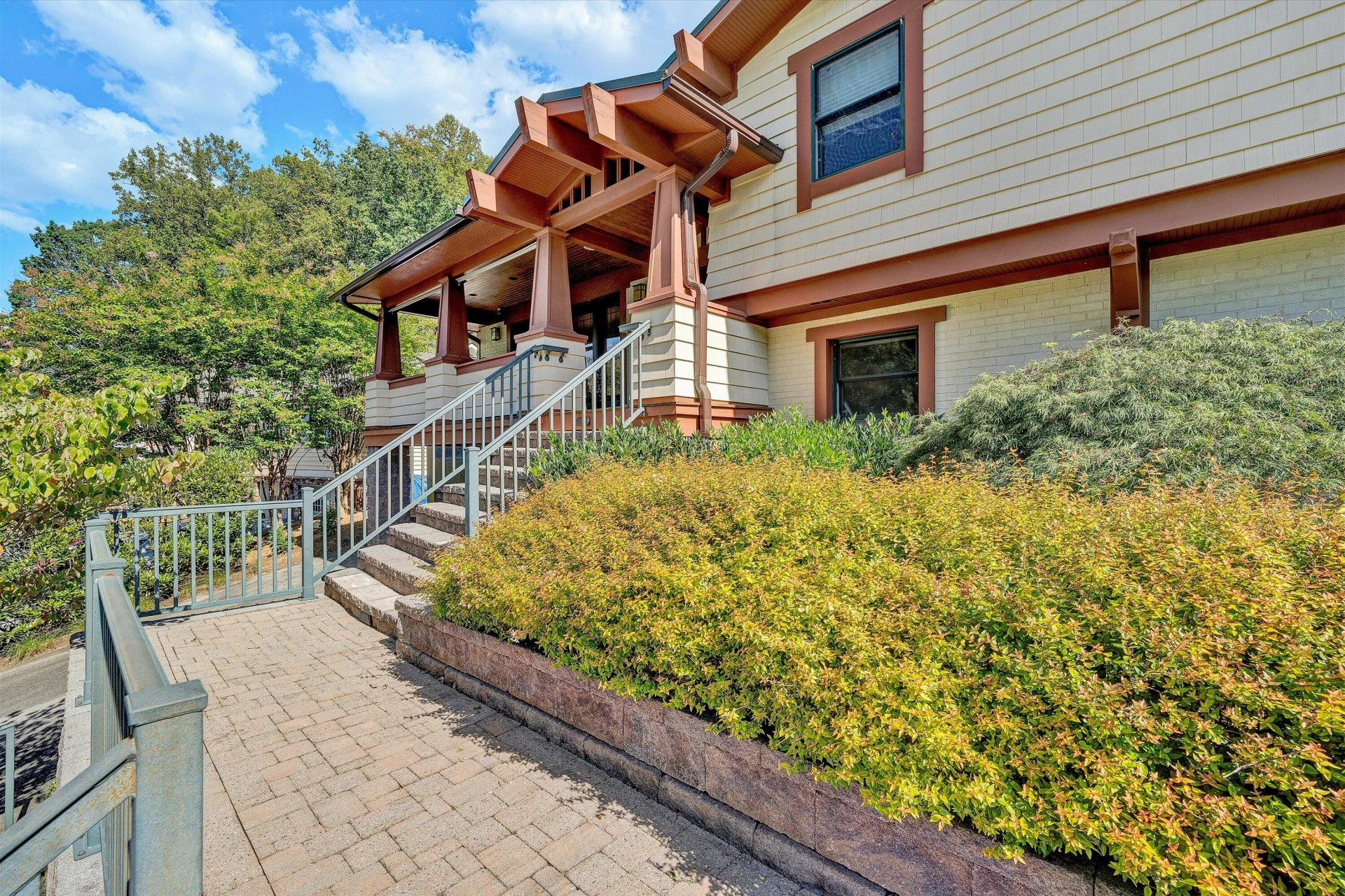 3030 Bancroft DR - Photo 8