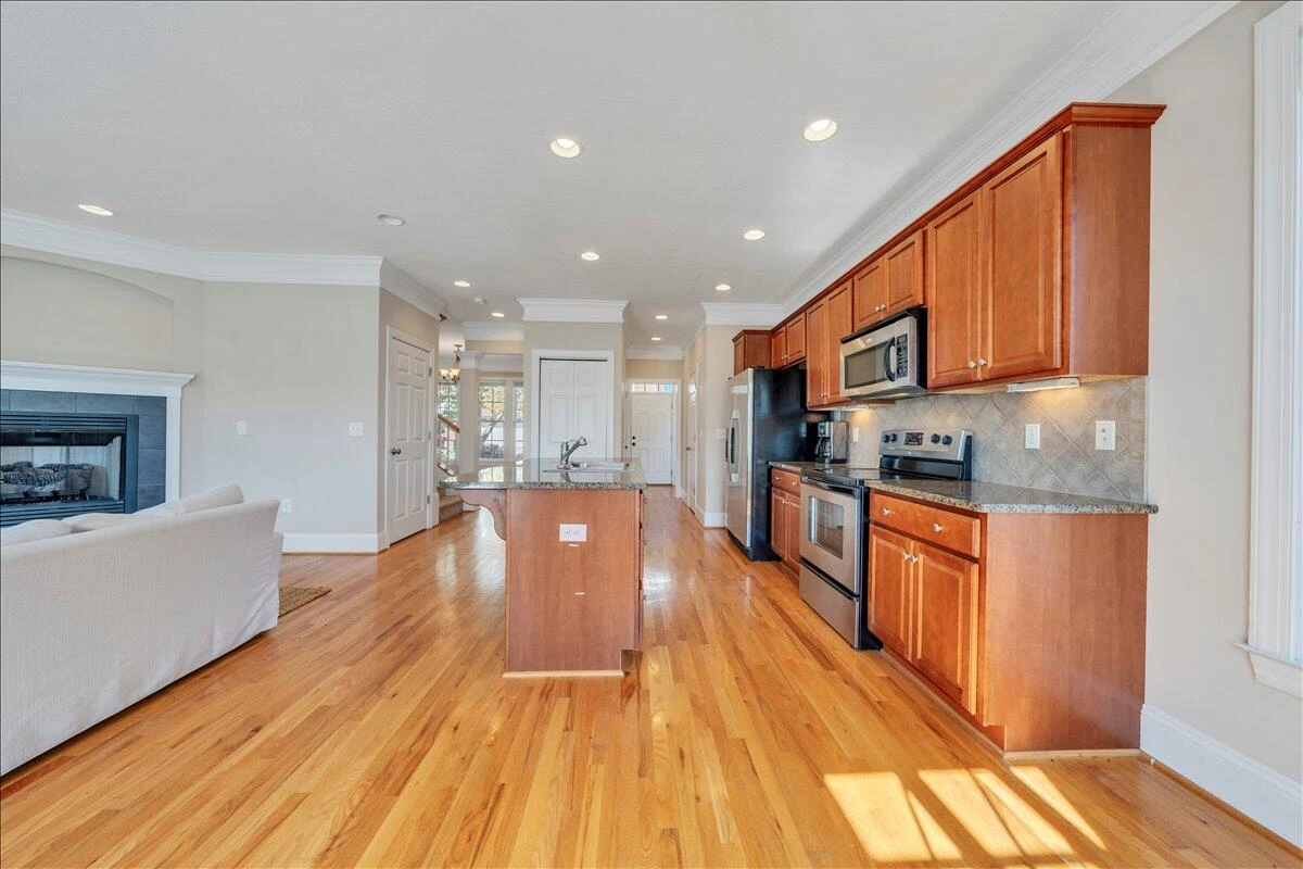3818 Greenway DR - Photo 15