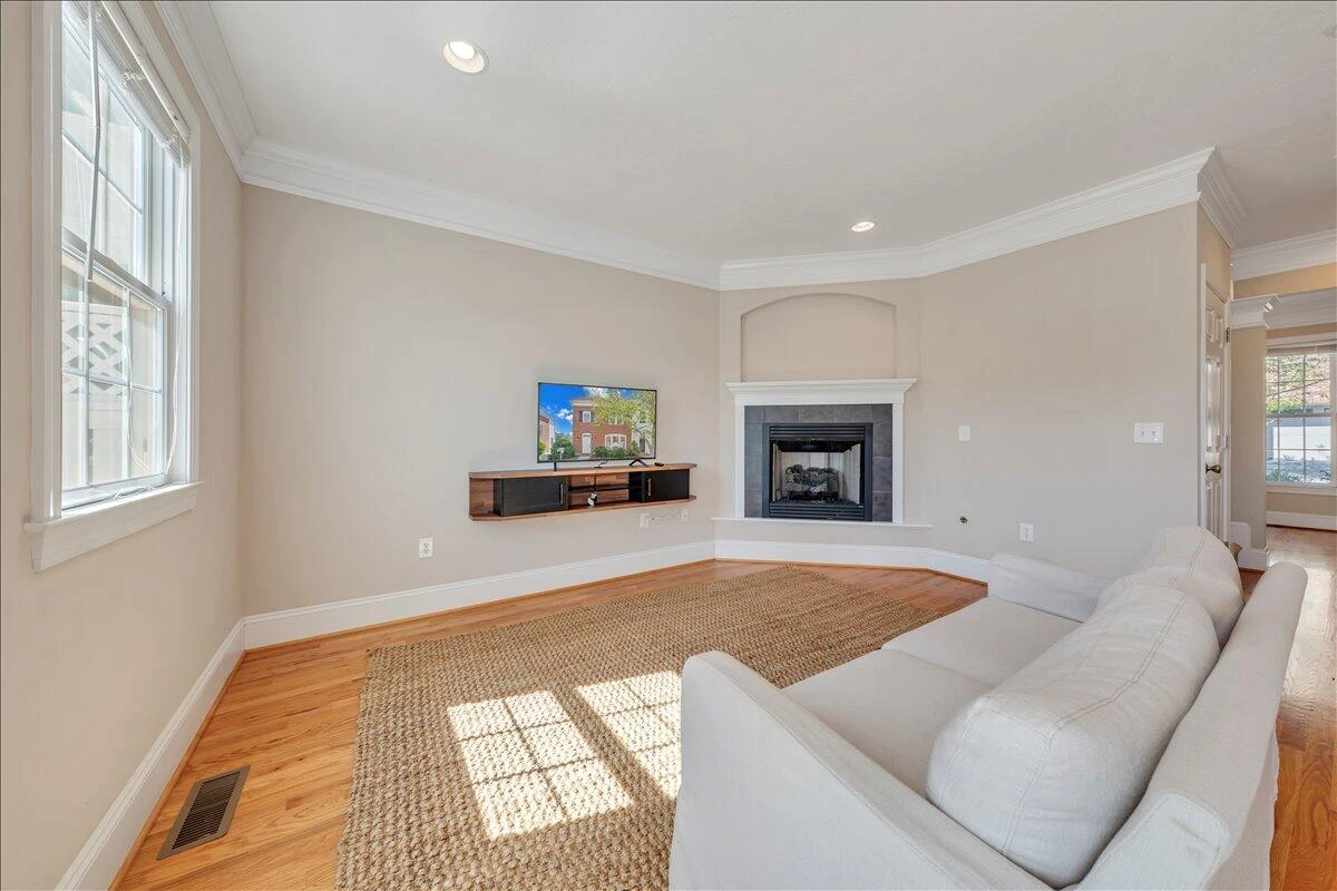 3818 Greenway DR - Photo 17