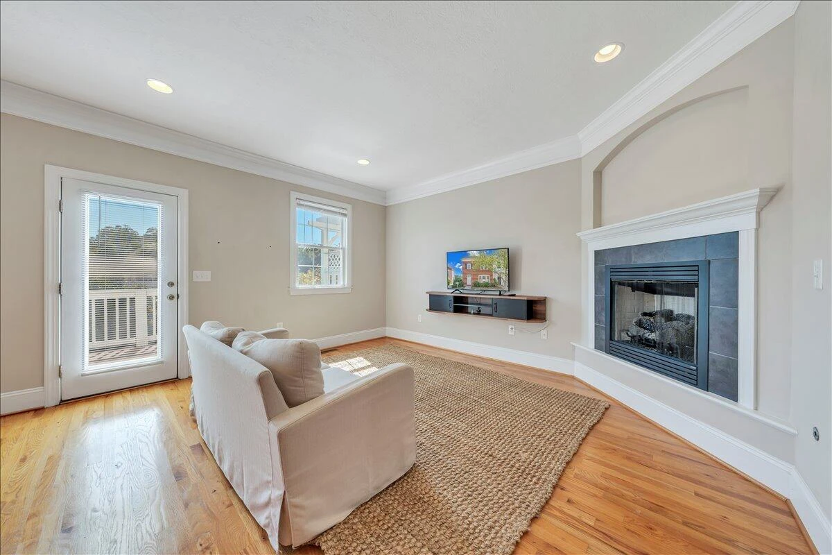 3818 Greenway DR - Photo 19