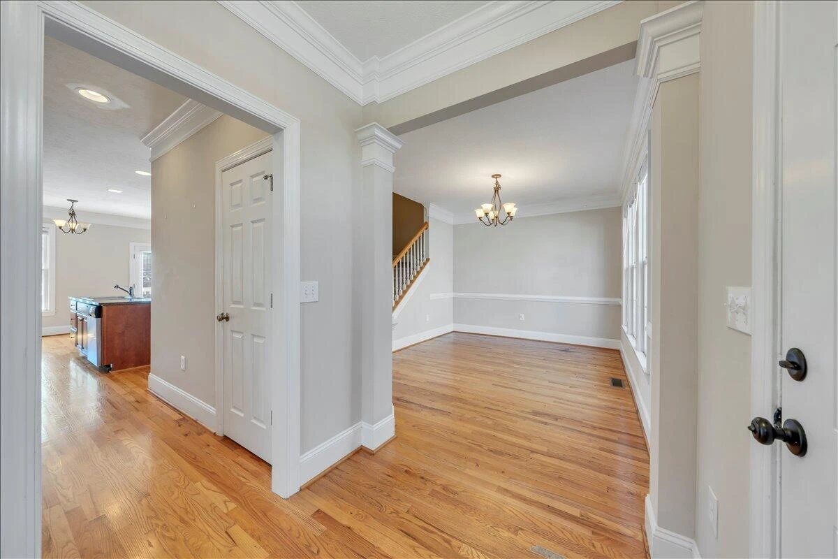 3818 Greenway DR - Photo 8