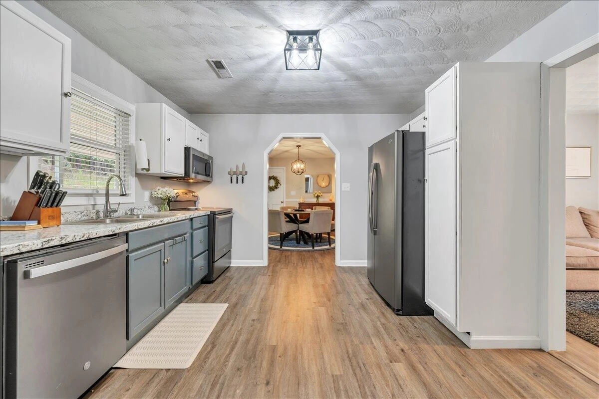 4374 Van Winkle RD - Photo 16