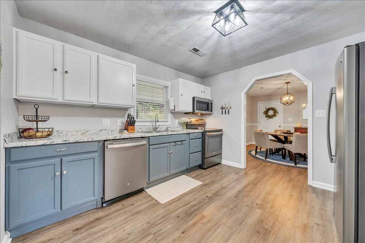 4374 Van Winkle RD - Photo 17