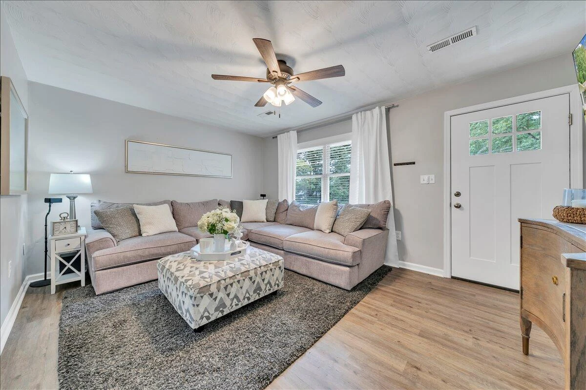 4374 Van Winkle RD - Photo 4