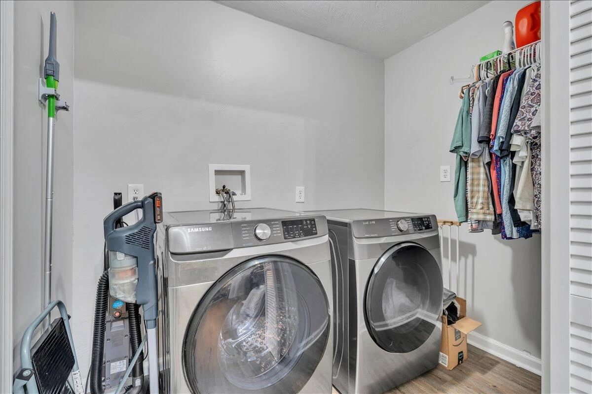4374 Van Winkle RD - Photo 36
