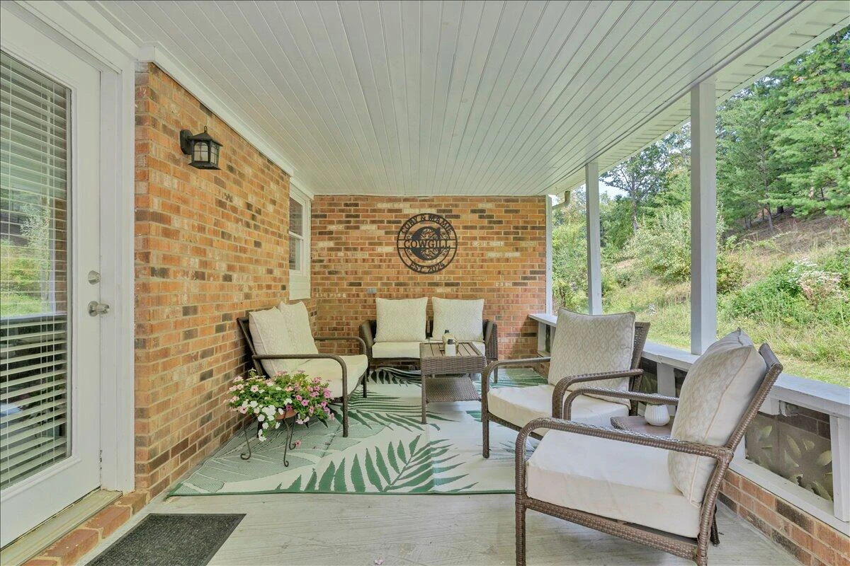 4374 Van Winkle RD - Photo 41