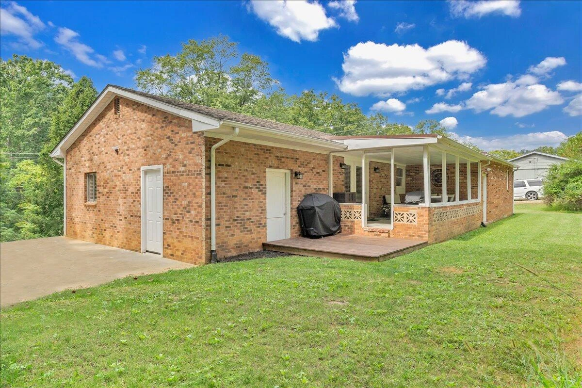 4374 Van Winkle RD - Photo 43
