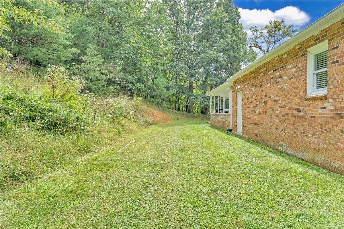 4374 Van Winkle RD - Photo 45